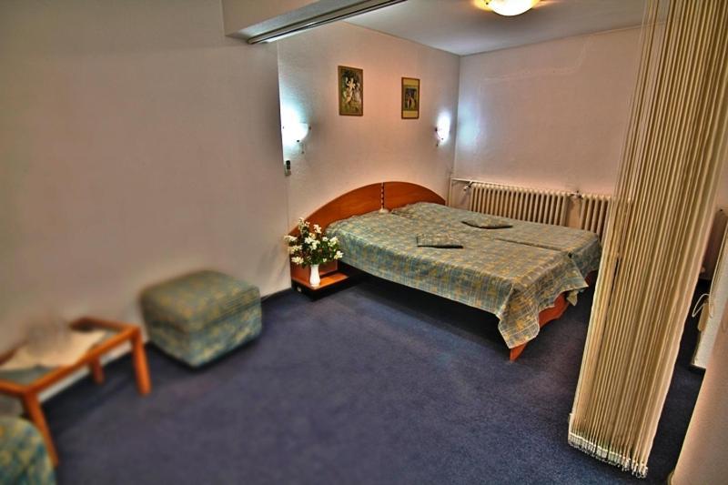 Hotel Star Питещ Стая снимка